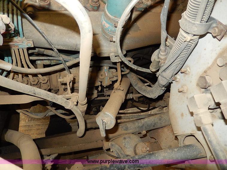 image for item I9490 1987 International S1954 dump truck