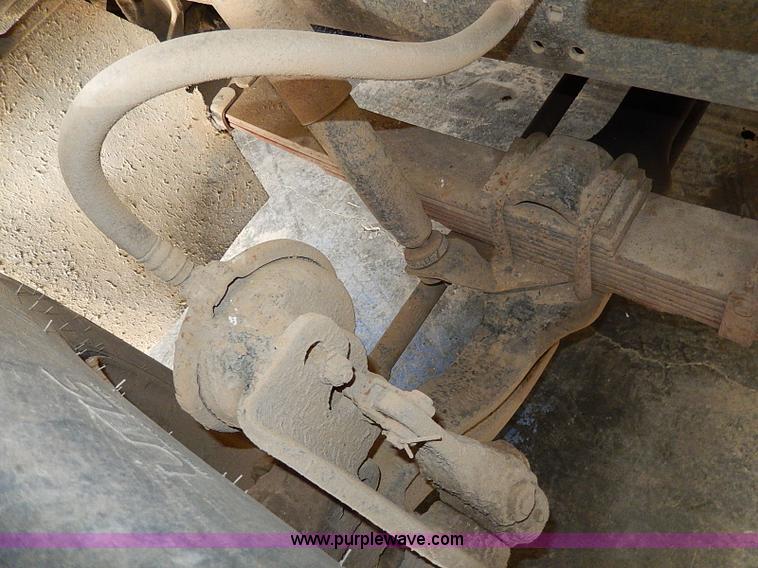 image for item I9490 1987 International S1954 dump truck