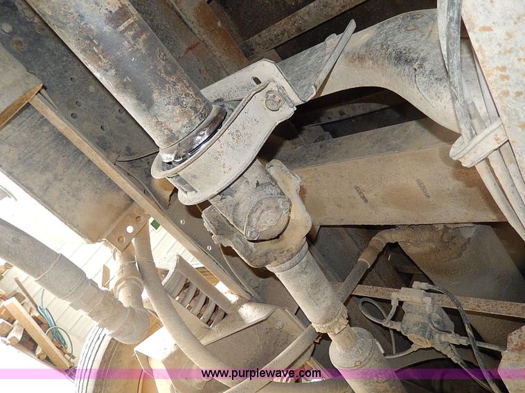 image for item I9490 1987 International S1954 dump truck