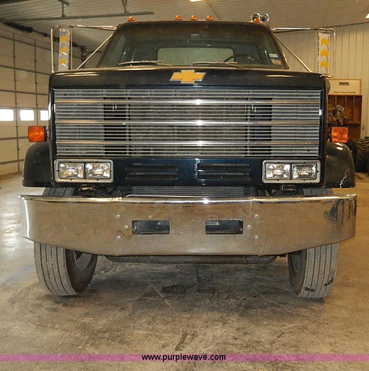 image for item I9491 1986 Chevrolet Kodiak flatbed truck