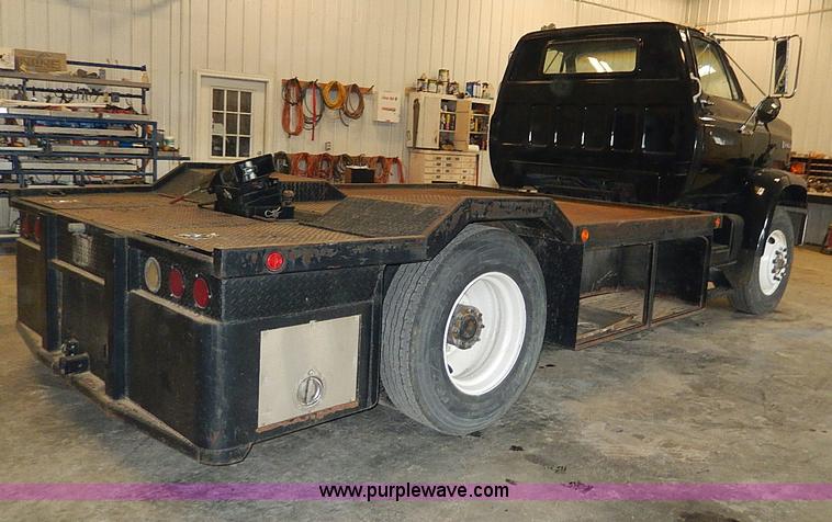 image for item I9491 1986 Chevrolet Kodiak flatbed truck