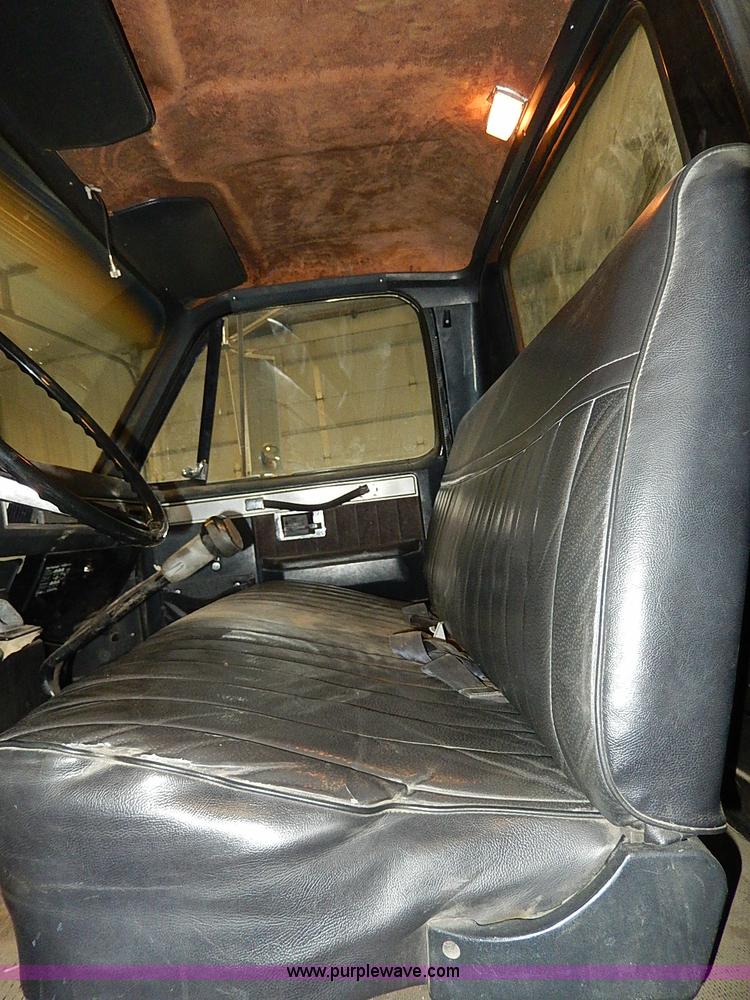 image for item I9491 1986 Chevrolet Kodiak flatbed truck