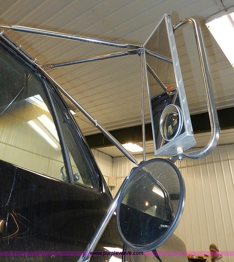 image for item I9491 1986 Chevrolet Kodiak flatbed truck