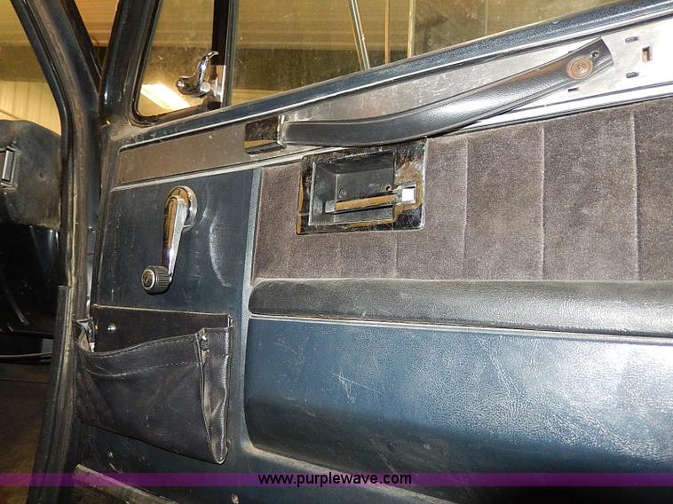 image for item I9491 1986 Chevrolet Kodiak flatbed truck