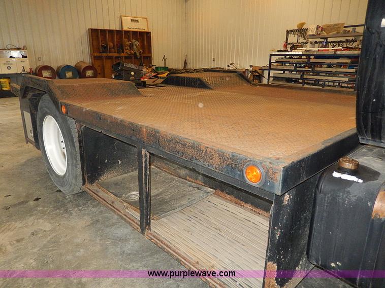 image for item I9491 1986 Chevrolet Kodiak flatbed truck