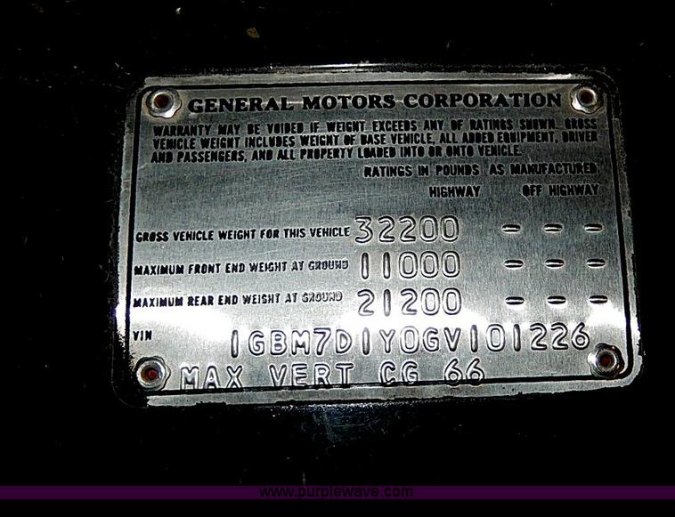 image for item I9491 1986 Chevrolet Kodiak flatbed truck