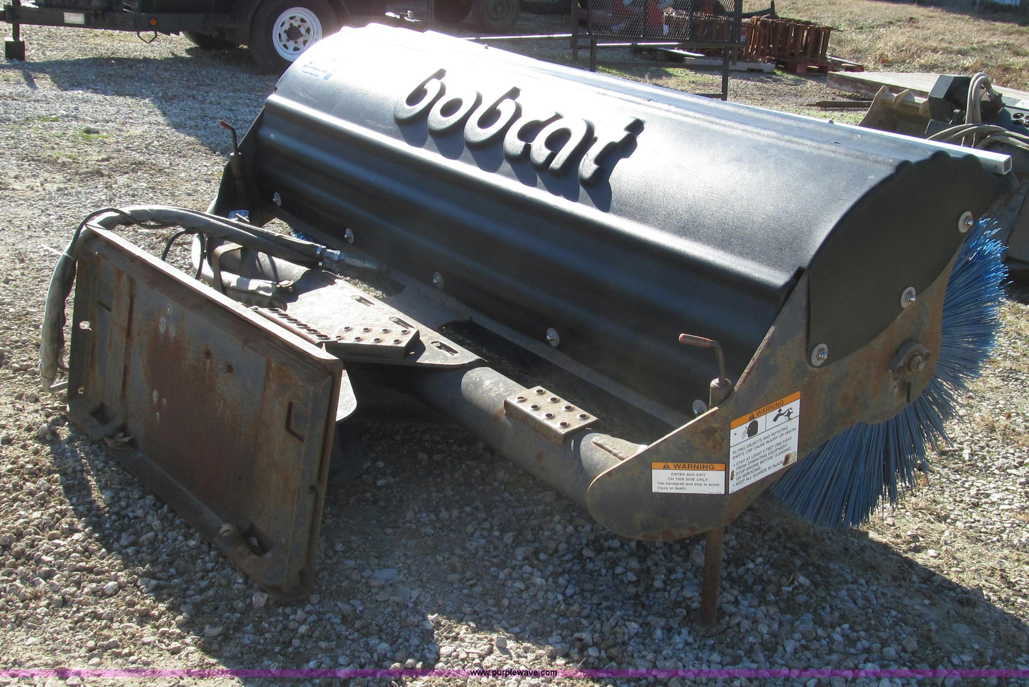 Bobcat 84 angle broom in Jefferson City, MO Item G2206 sold Purple Wave