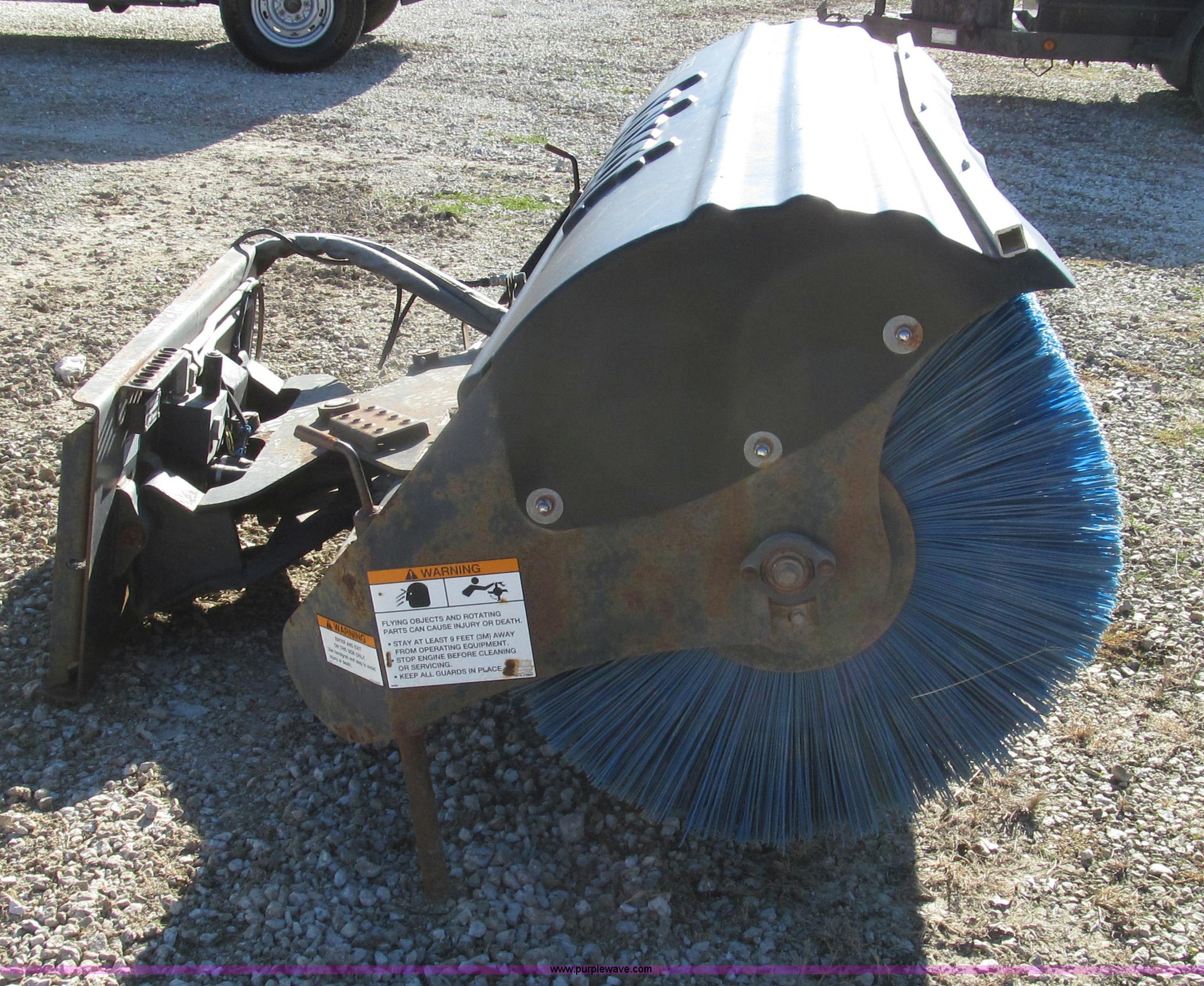 Bobcat 84 angle broom in Jefferson City, MO Item G2206 sold Purple Wave