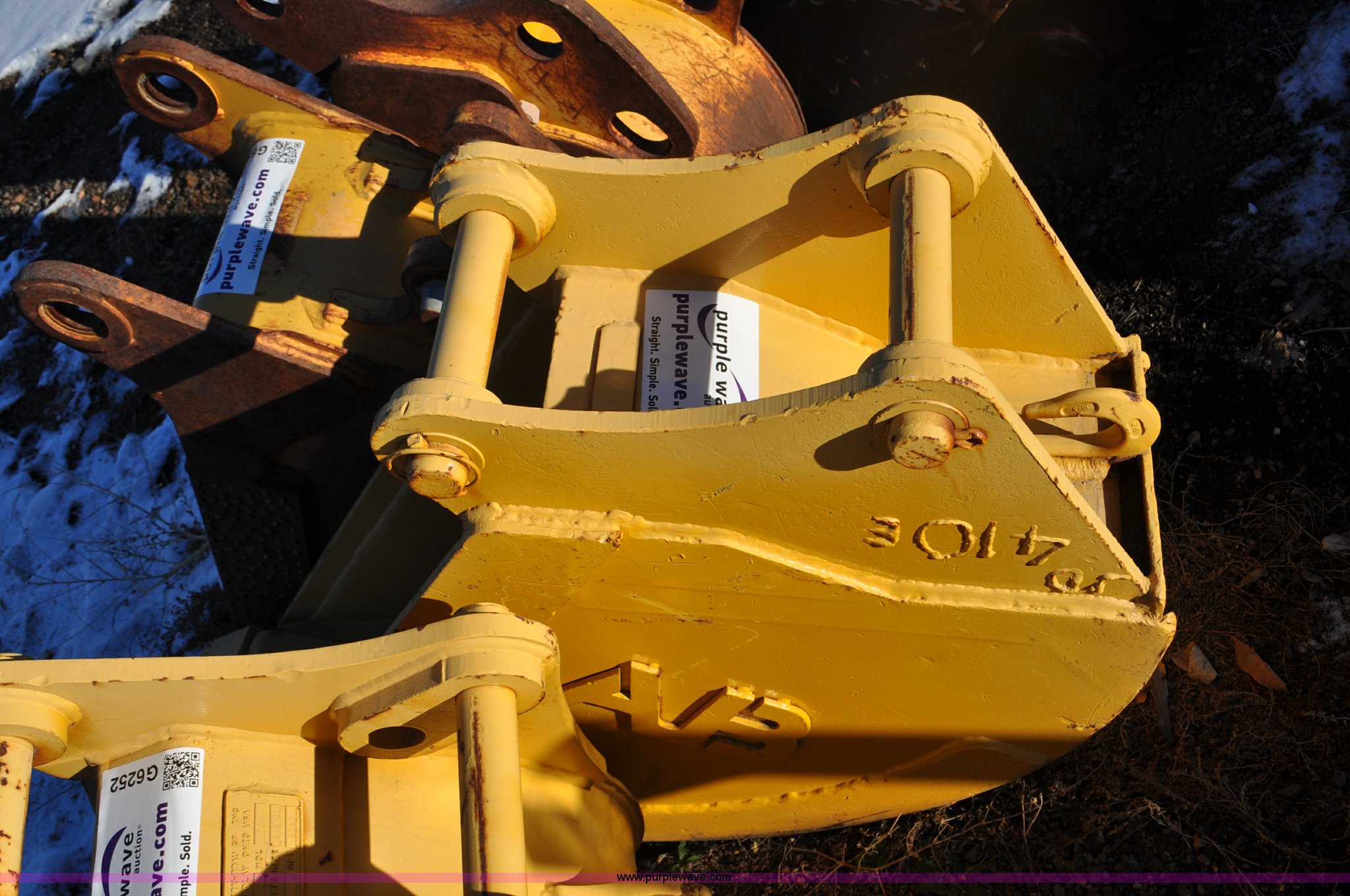John Deere backhoe bucket in Brighton, CO Item G6253 sold Purple Wave