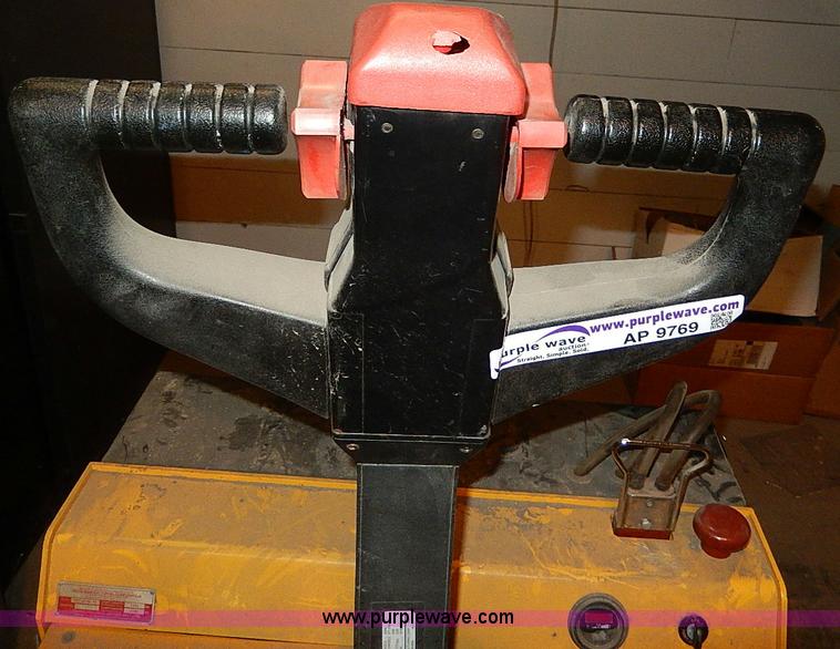 image for item AP9769 Vestil EPT-2748-45 electric pallet forklift