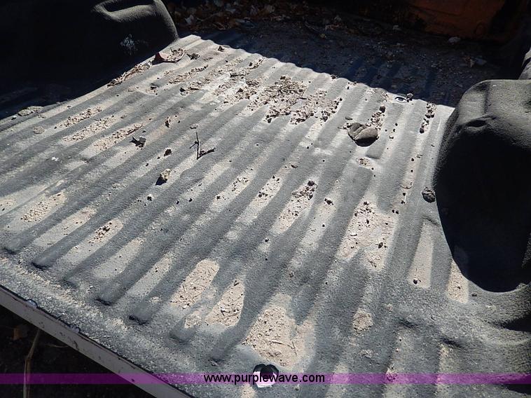 image for item AP9792 2002 Ford F250 pickup truck bed