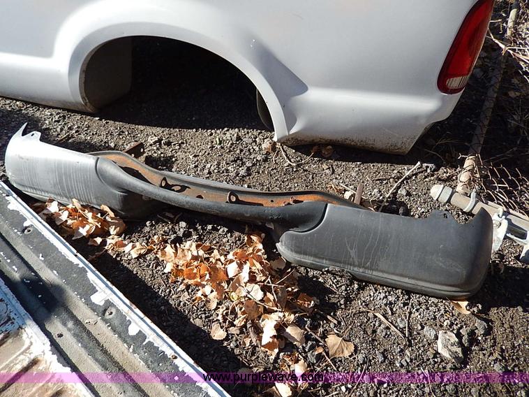 image for item AP9792 2002 Ford F250 pickup truck bed