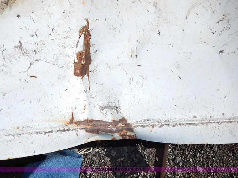 image for item AP9792 2002 Ford F250 pickup truck bed