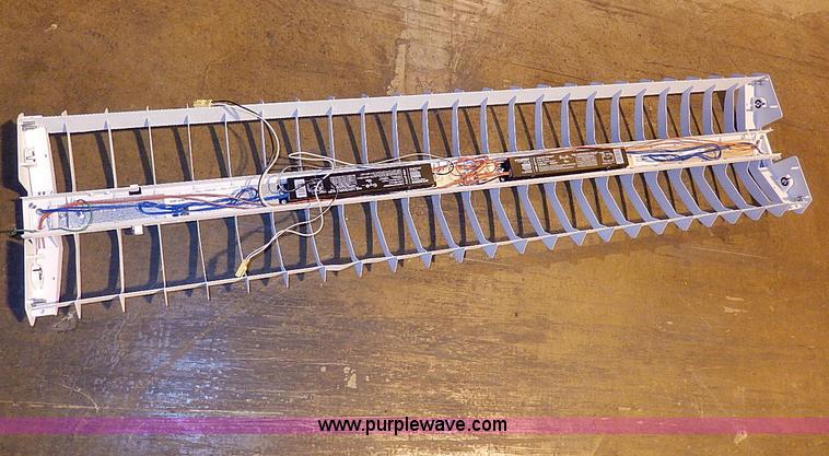 image for item AP9847 (64) CBL lights