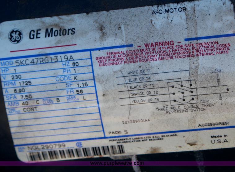 image for item AU9841 Elevator lift