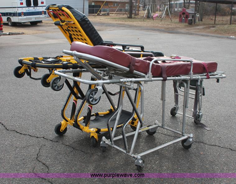 Stryker Rugged 6092 EZPRO R4 emergency cot in Clearwater, KS Item