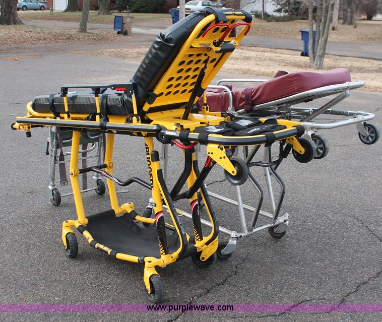 image for item AZ9452 Stryker Rugged 6092 EZ-PRO R4 emergency cot