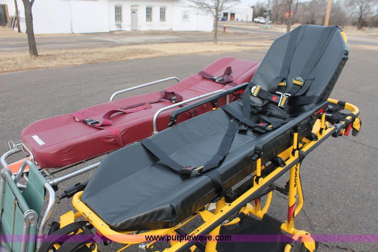 image for item AZ9452 Stryker Rugged 6092 EZ-PRO R4 emergency cot