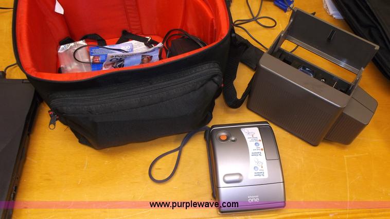 image for item C1682 Assorted items