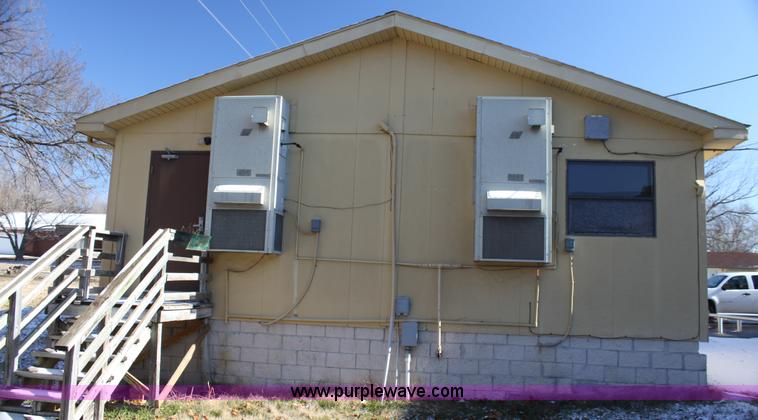 image for item G4443 1994 double wide classroom trailer