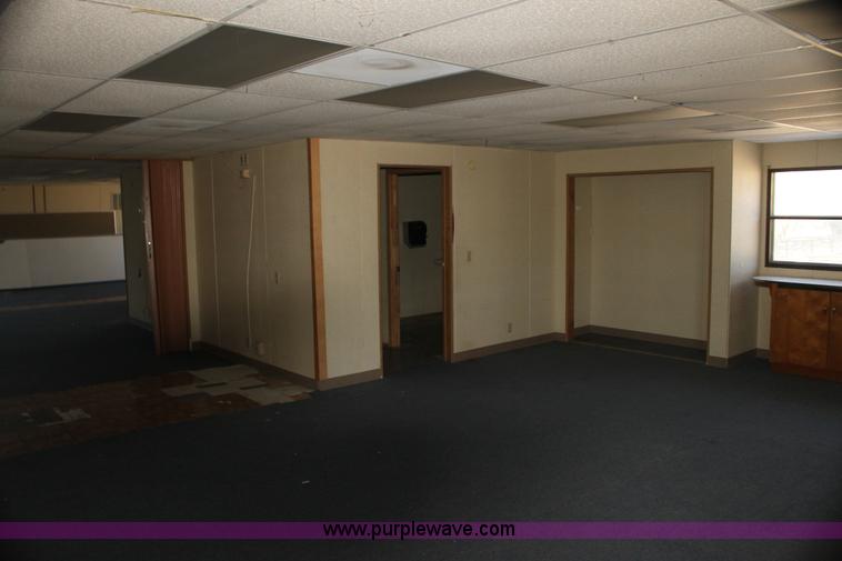 image for item G4443 1994 double wide classroom trailer