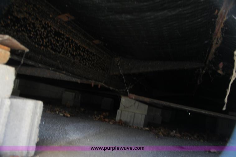 image for item G4443 1994 double wide classroom trailer