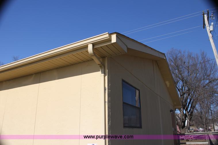 image for item G4443 1994 double wide classroom trailer