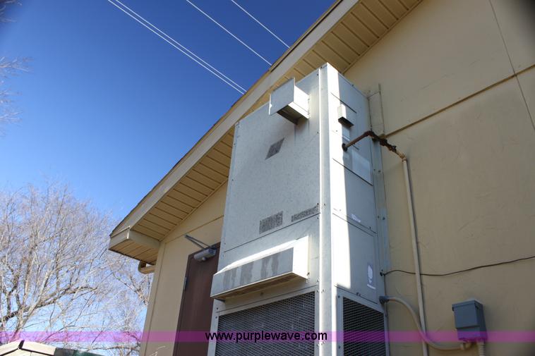 image for item G4443 1994 double wide classroom trailer