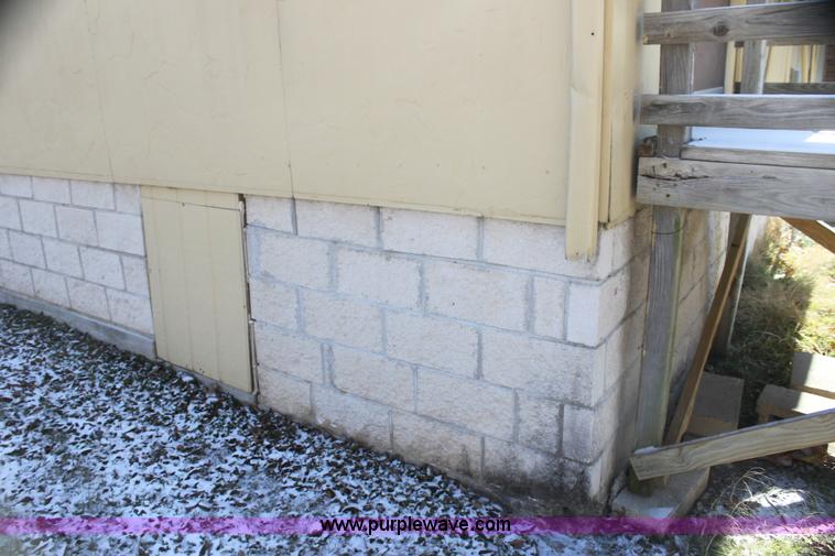 image for item G4443 1994 double wide classroom trailer