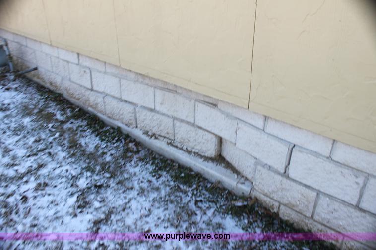 image for item G4443 1994 double wide classroom trailer