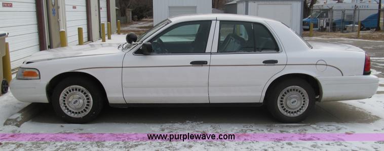 image for item G9681 2002 Ford Crown Victoria Police Interceptor