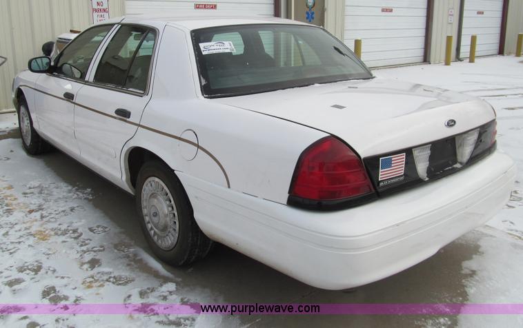 image for item G9681 2002 Ford Crown Victoria Police Interceptor