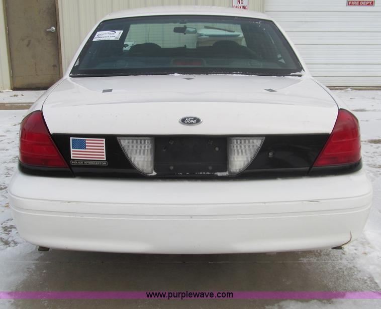 image for item G9681 2002 Ford Crown Victoria Police Interceptor