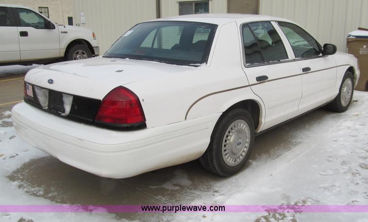 image for item G9681 2002 Ford Crown Victoria Police Interceptor