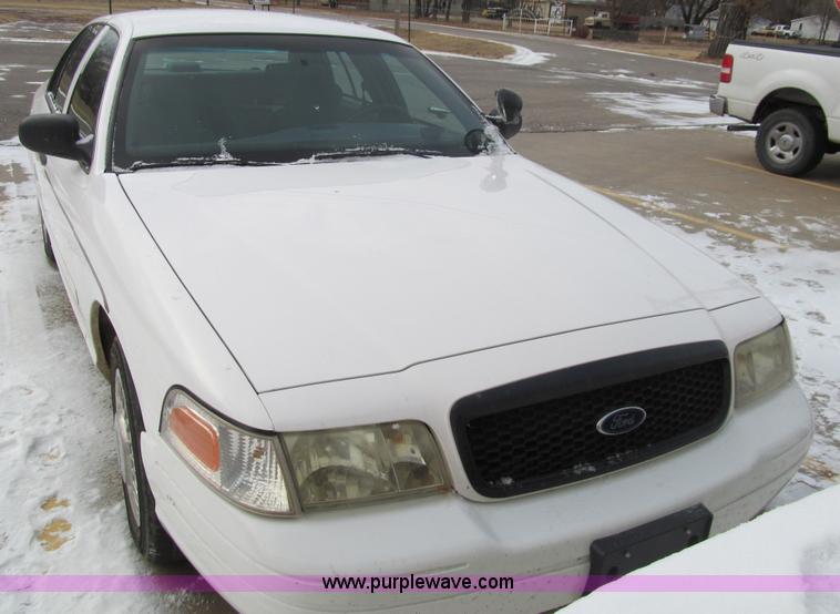 image for item G9681 2002 Ford Crown Victoria Police Interceptor