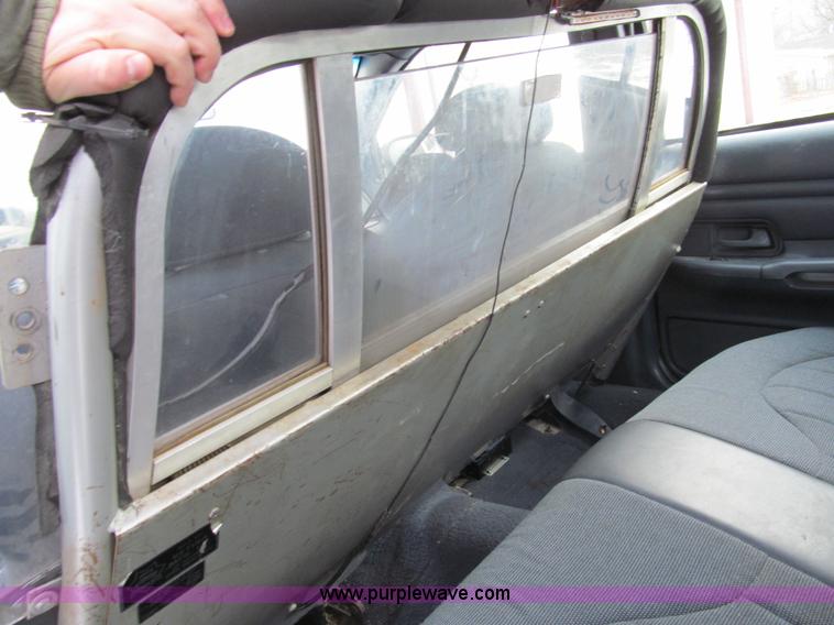 image for item G9681 2002 Ford Crown Victoria Police Interceptor