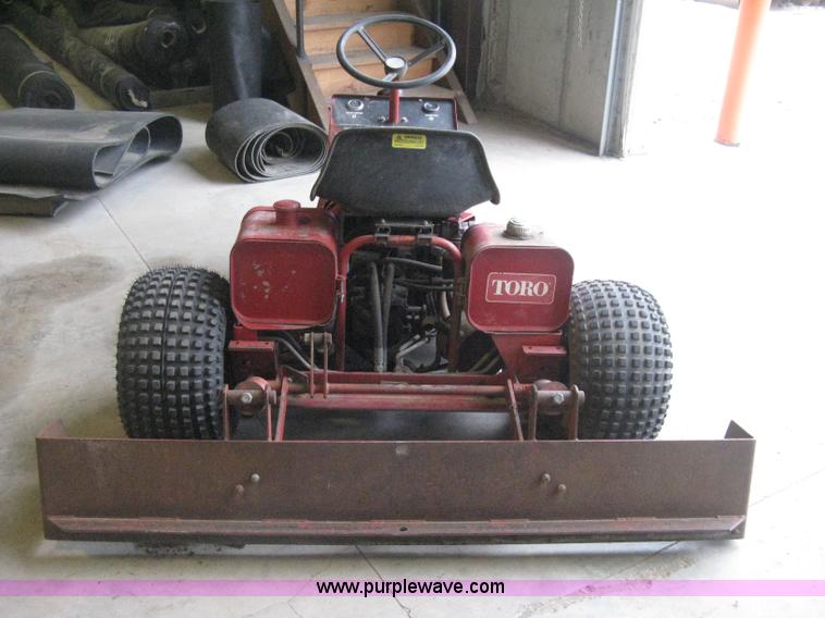 image for item H4299 Toro Sand Pro 14 ride-on sand plane