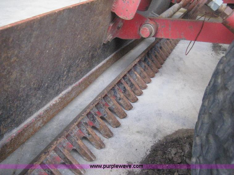 image for item H4299 Toro Sand Pro 14 ride-on sand plane