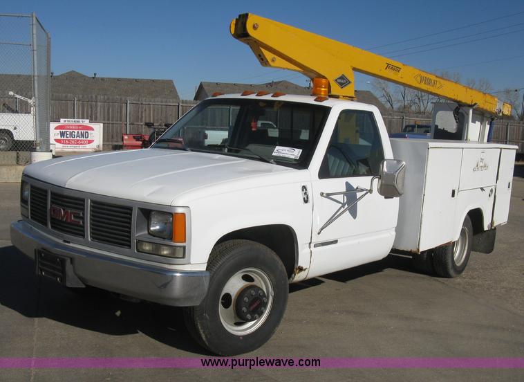 image for item H4337 1991 GMC Sierra 3500 SL utility bucket truck