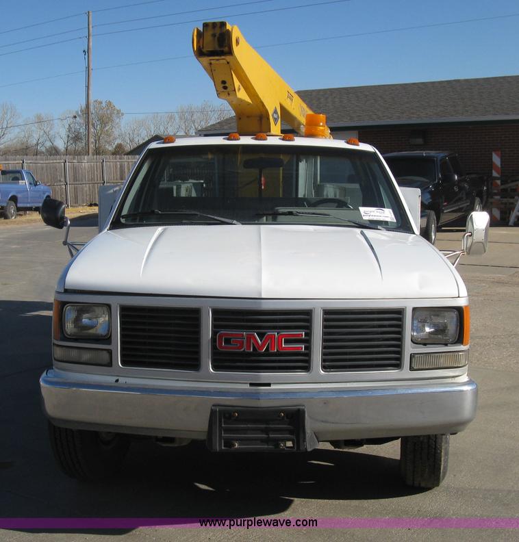 image for item H4337 1991 GMC Sierra 3500 SL utility bucket truck