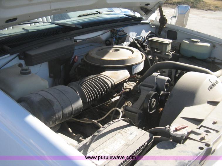 image for item H4337 1991 GMC Sierra 3500 SL utility bucket truck