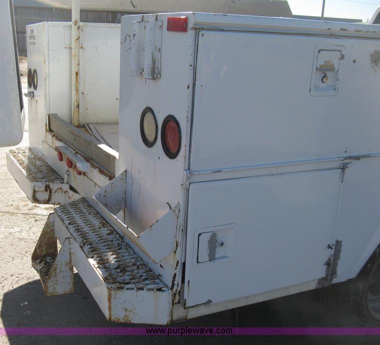 image for item H4337 1991 GMC Sierra 3500 SL utility bucket truck