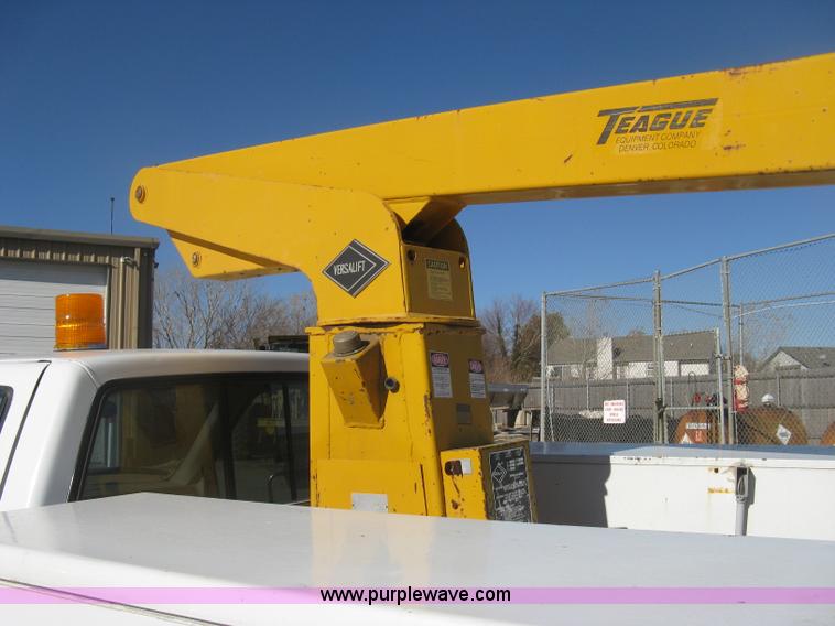 image for item H4337 1991 GMC Sierra 3500 SL utility bucket truck