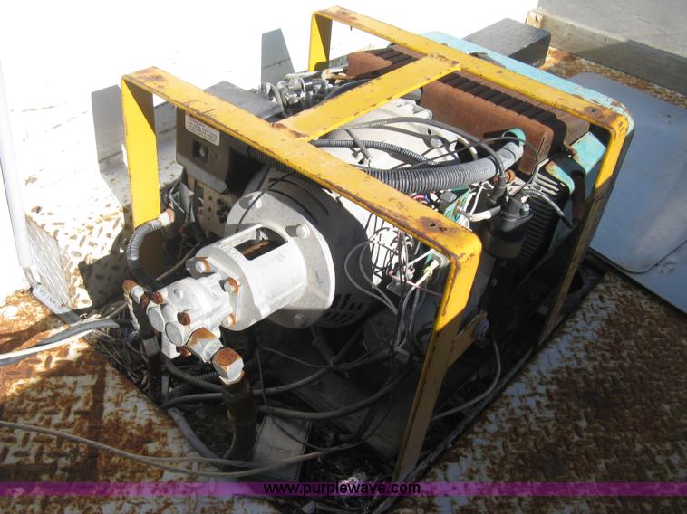 image for item H4337 1991 GMC Sierra 3500 SL utility bucket truck