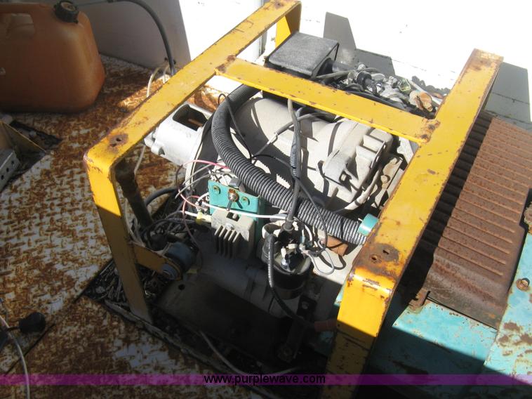 image for item H4337 1991 GMC Sierra 3500 SL utility bucket truck