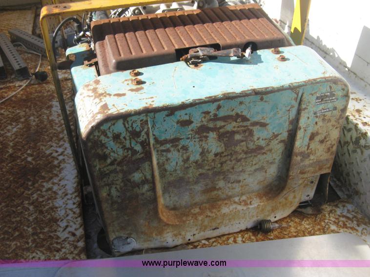 image for item H4337 1991 GMC Sierra 3500 SL utility bucket truck