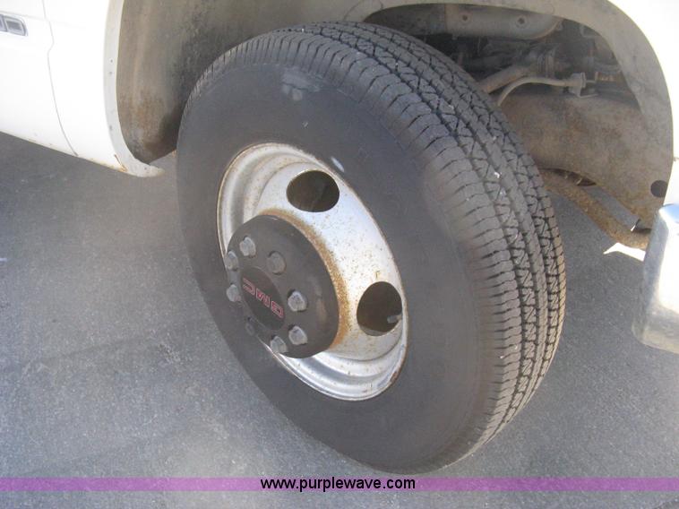 image for item H4337 1991 GMC Sierra 3500 SL utility bucket truck