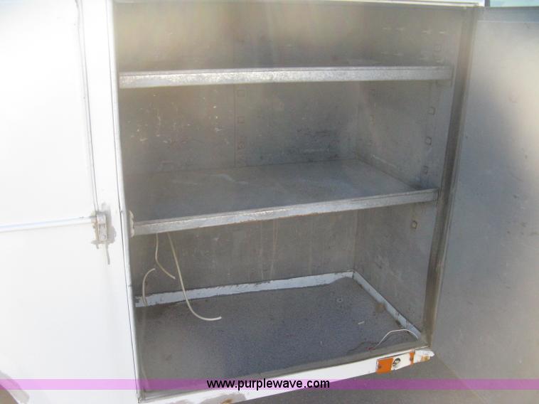 image for item H4337 1991 GMC Sierra 3500 SL utility bucket truck