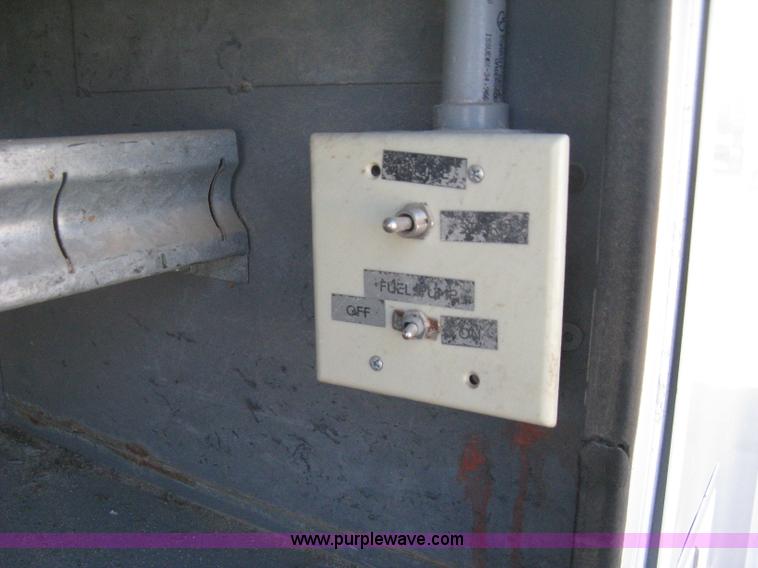 image for item H4337 1991 GMC Sierra 3500 SL utility bucket truck