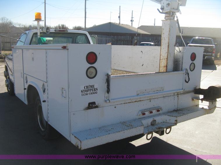 image for item H4338 1999 Chevrolet 3500 utility truck